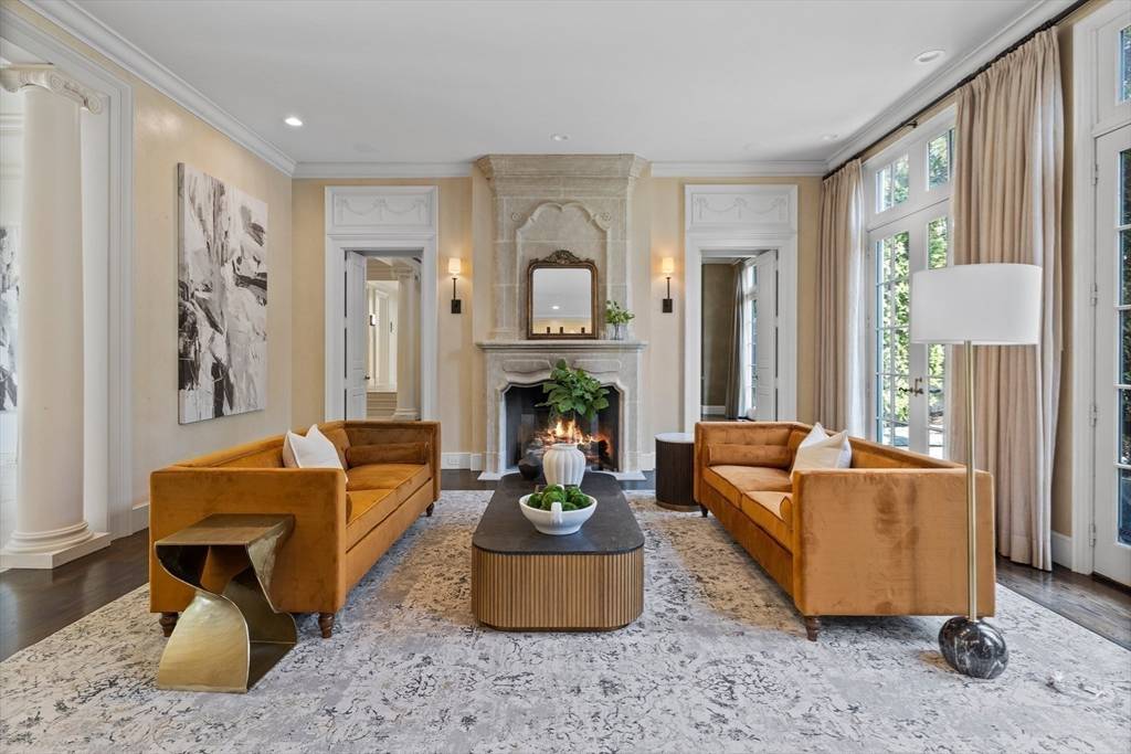 Brookline, MA 02467,120 Cabot St