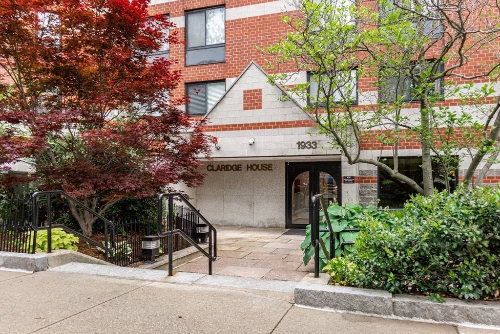 Boston, MA 02135,1933 Commonwealth Ave #603
