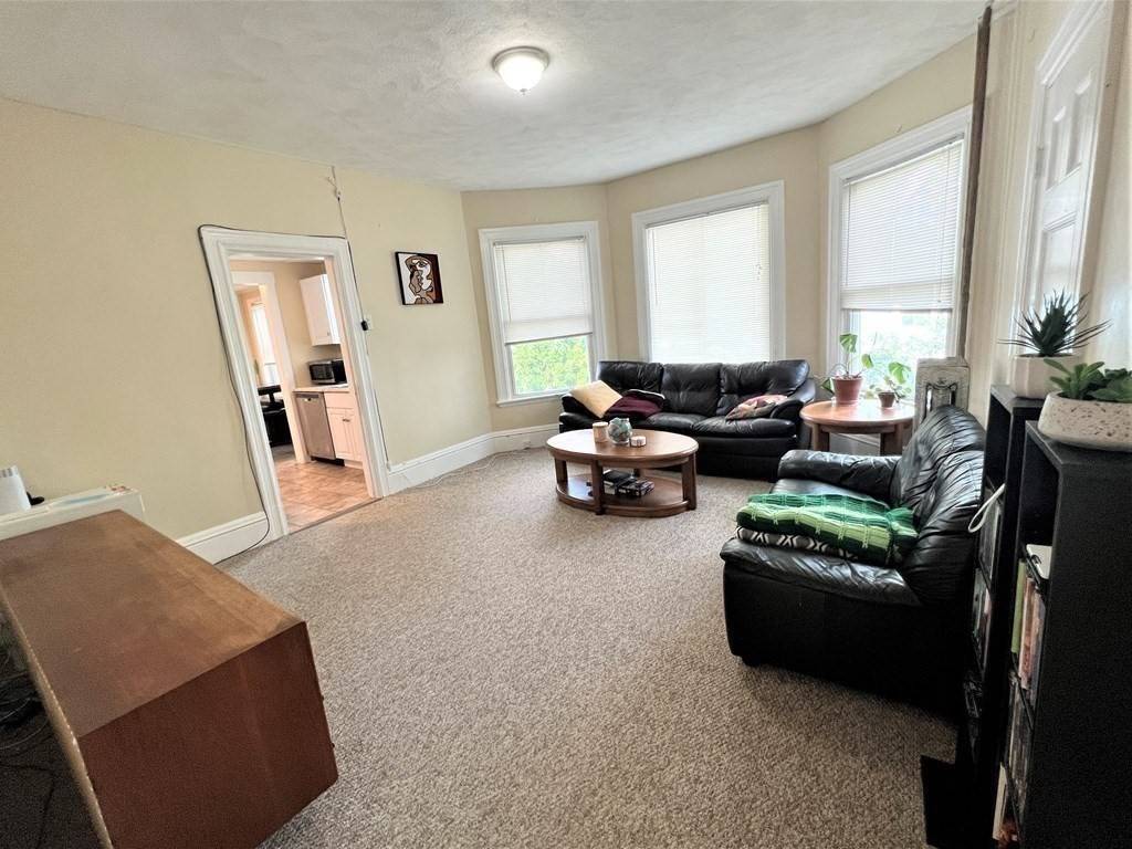 Medford, MA 02155,558 Riverside Ave #2
