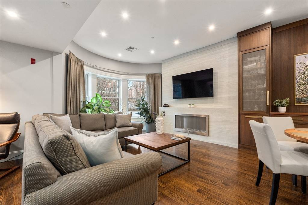 Brookline, MA 02446,1471 Beacon #5