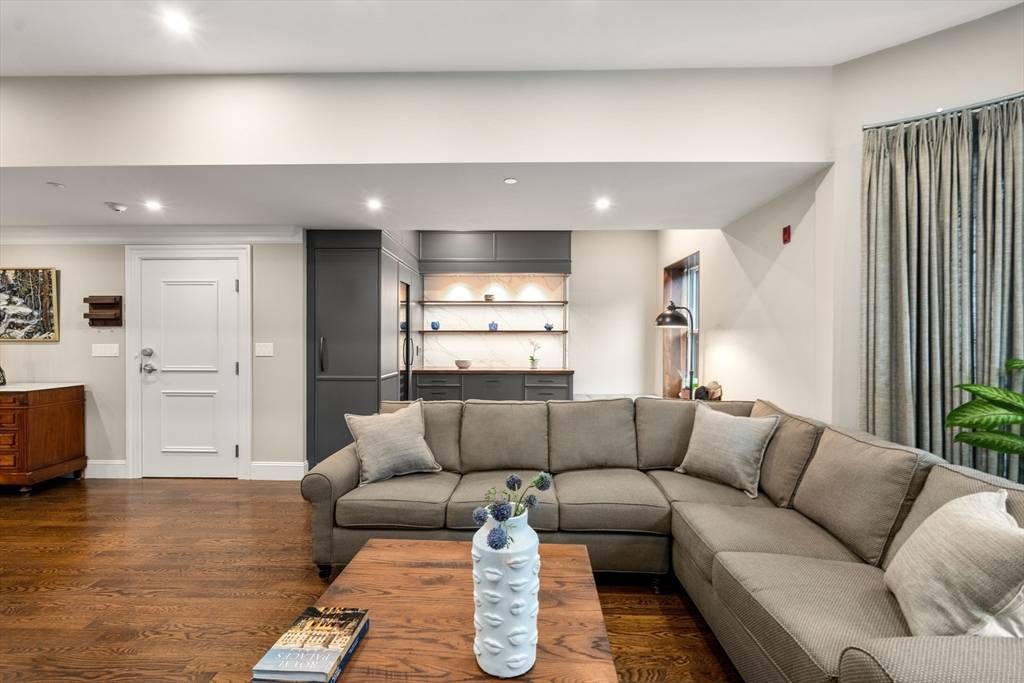 Brookline, MA 02446,1471 Beacon #5