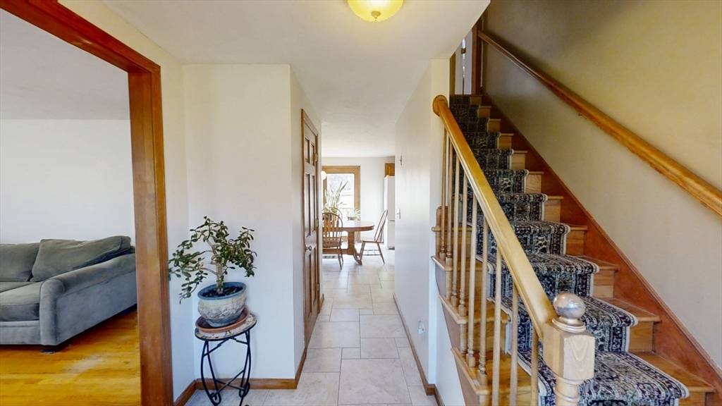 Rutland, MA 01543,8 Welch Ave