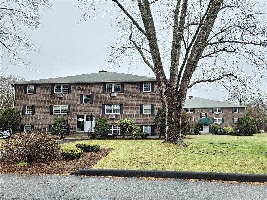 Chelmsford, MA 01863,96 Richardson Rd #B21