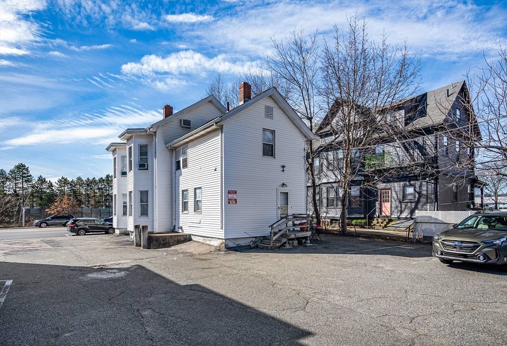 Newton, MA 02458,727 Washington St