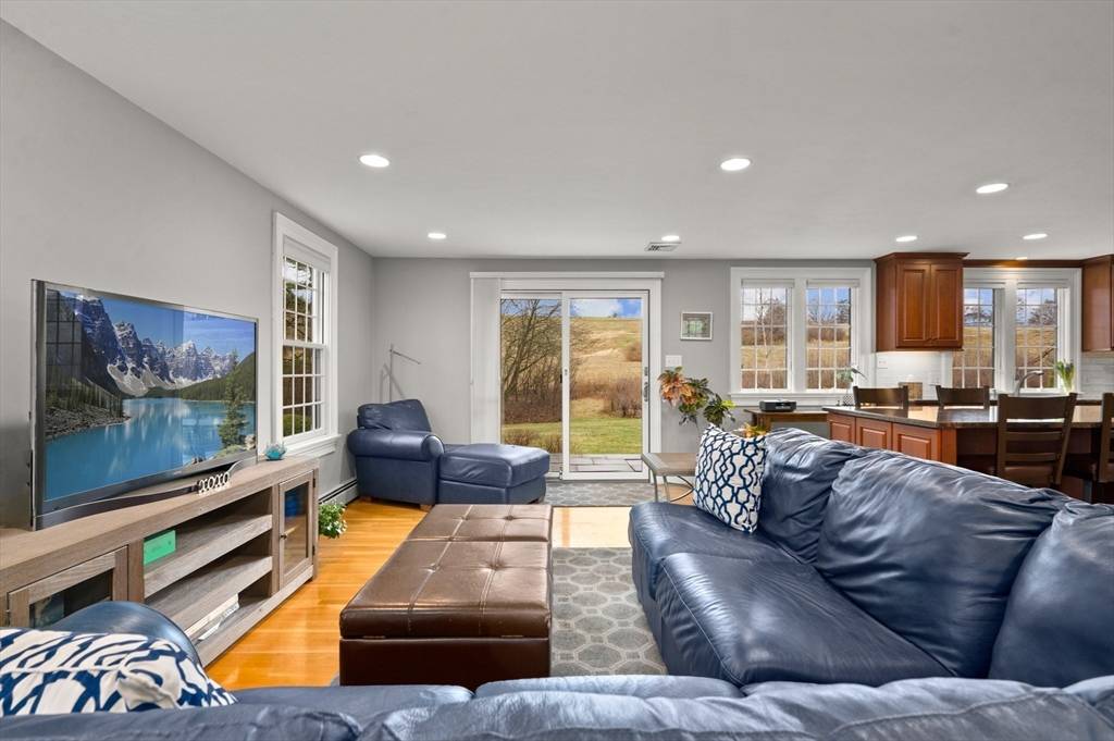 North Andover, MA 01845,391 Pleasant St