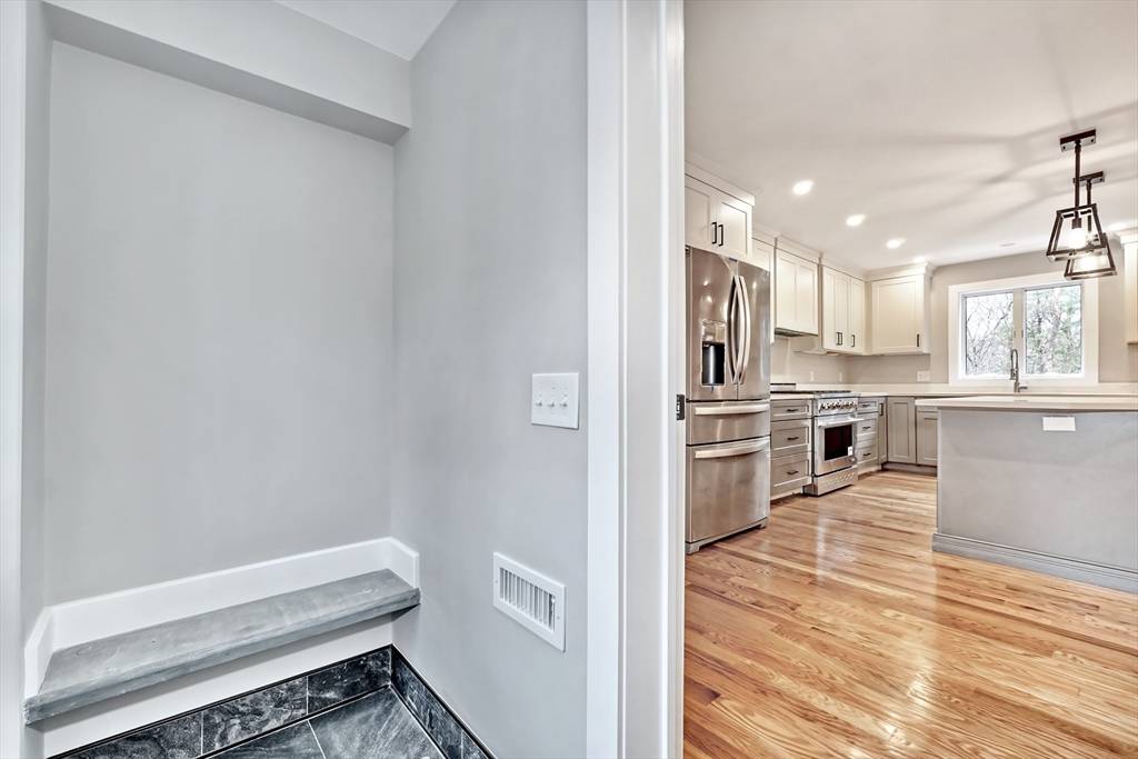 Lexington, MA 02421,111 Cedar St