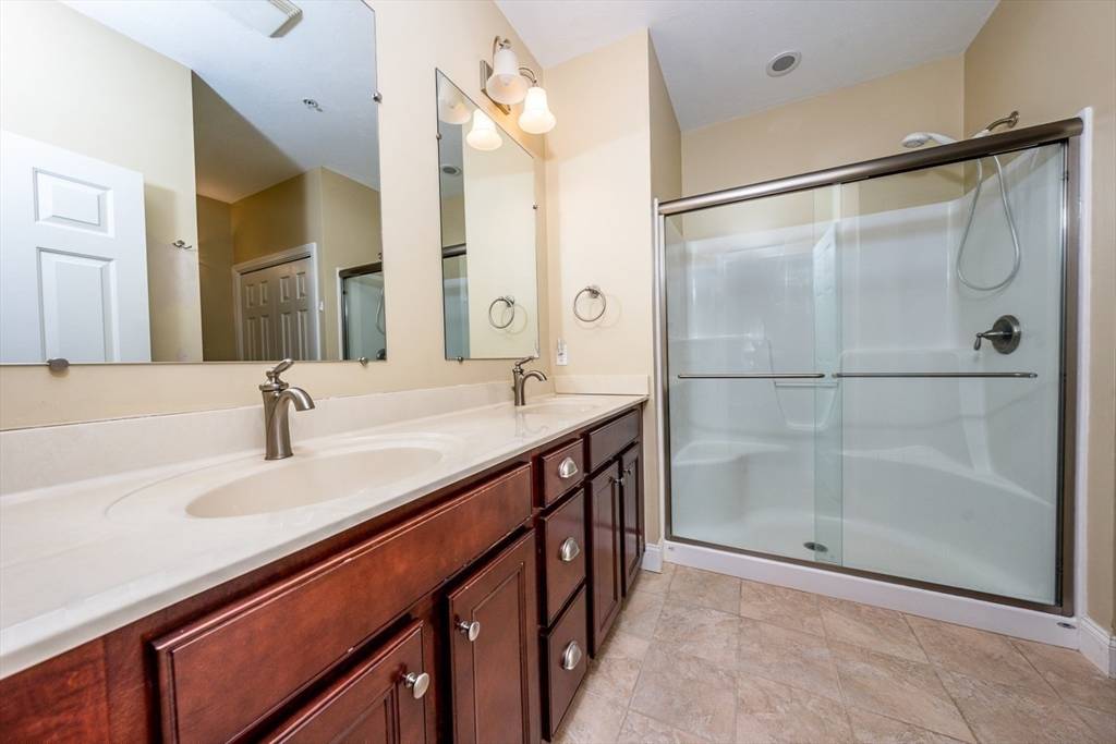 7 Sea Spray Ave #555 Mashpee, MA 02649