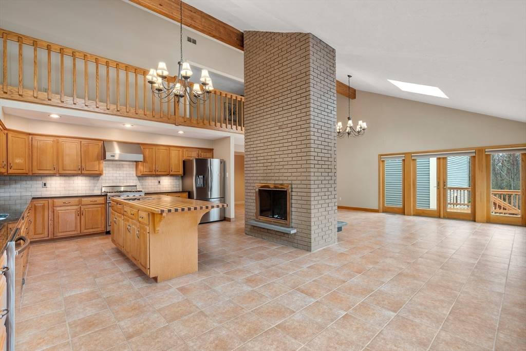 94 Brimstone Lane Sudbury, MA 01776