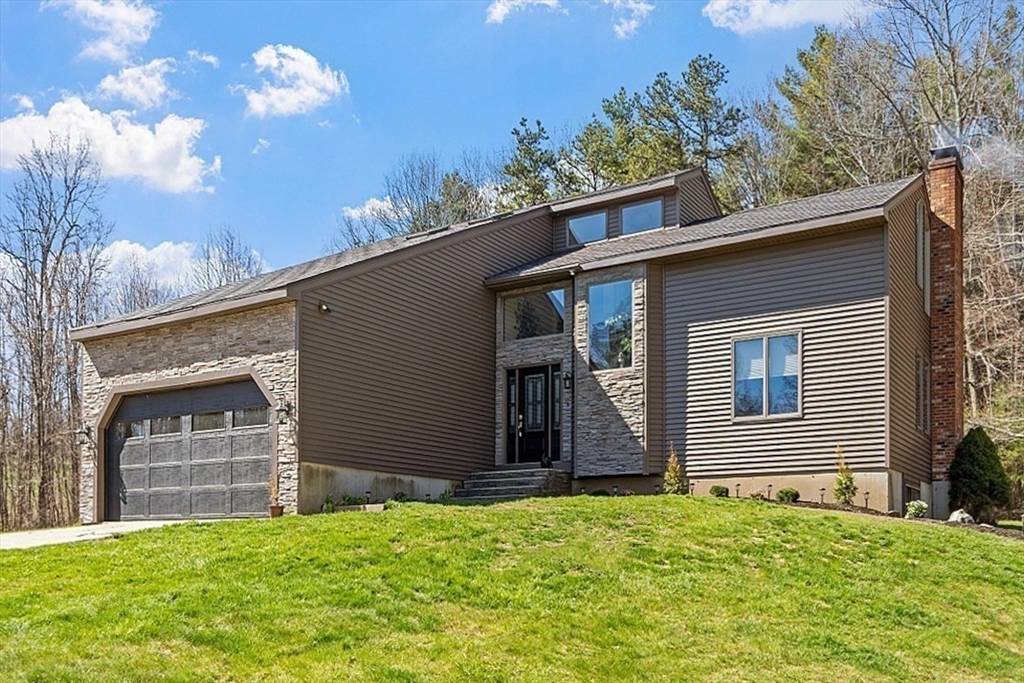 Oakham, MA 01068,775 E Hill Rd