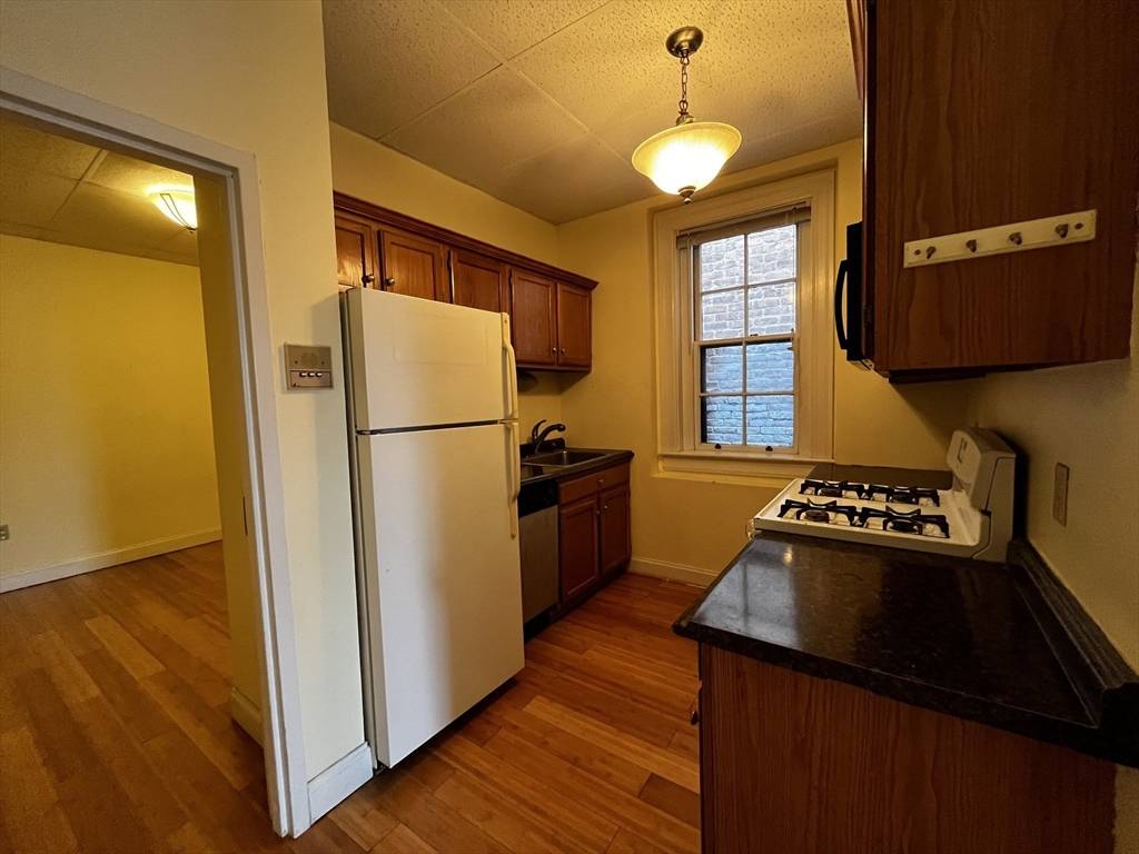Haverhill, MA 01830,18-22 Essex Street #21