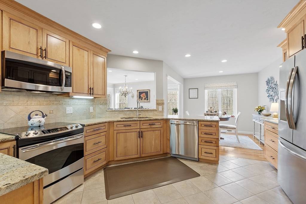 Westborough, MA 01581,7 Golden Ct #7