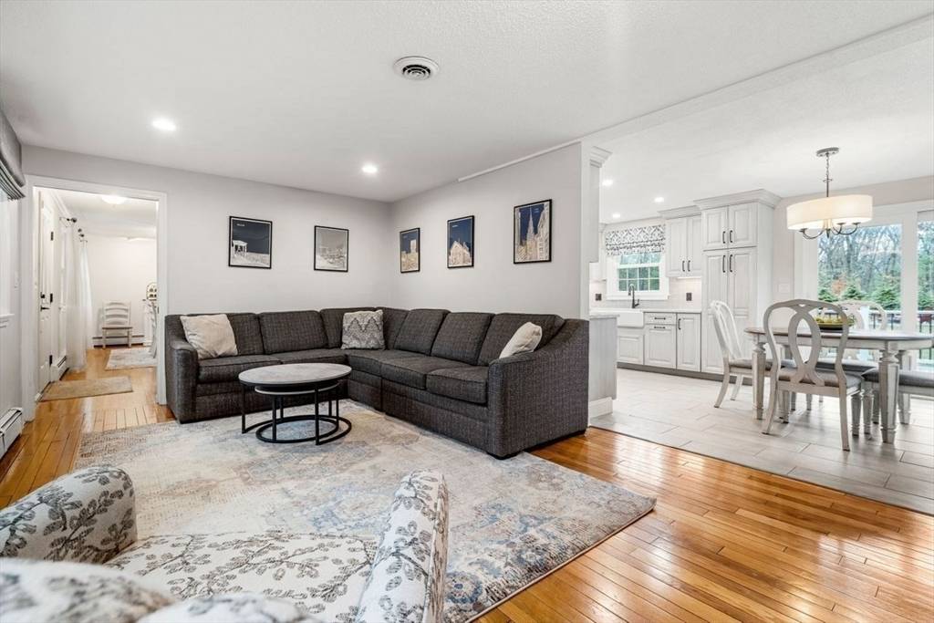 Andover, MA 01810,6 Ridge Hill Way
