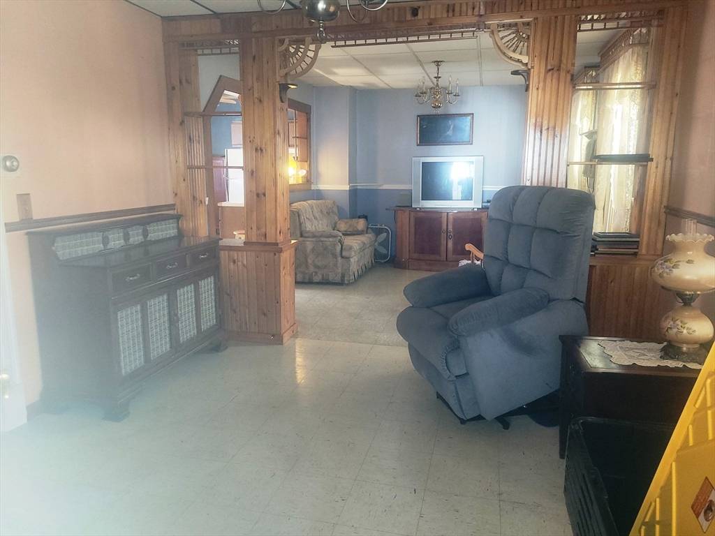 190 Ennell Street Lowell, MA 01850