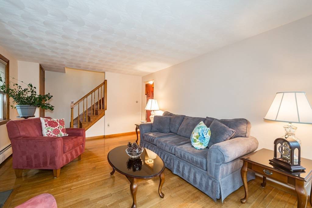 Boston, MA 02131,6 Maria Ln