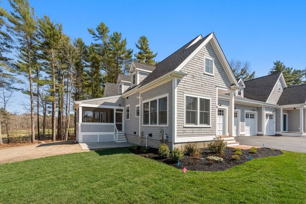 Mattapoisett, MA 02739,6 Cottage Way