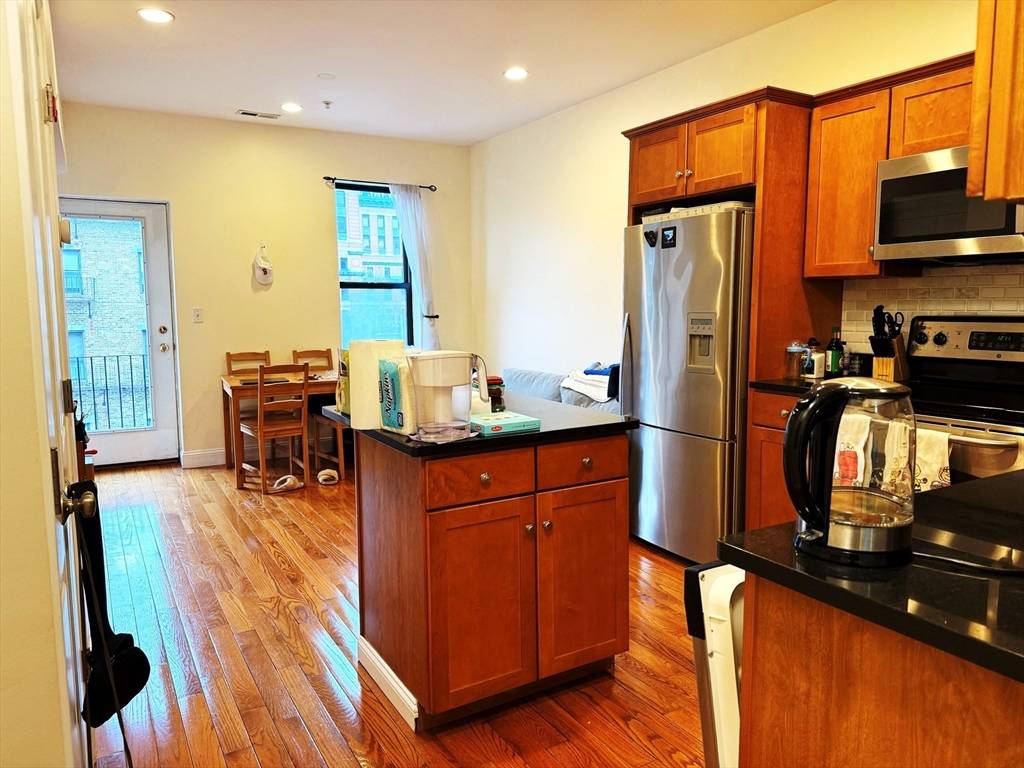 Boston, MA 02135,58 East Springfield St #4