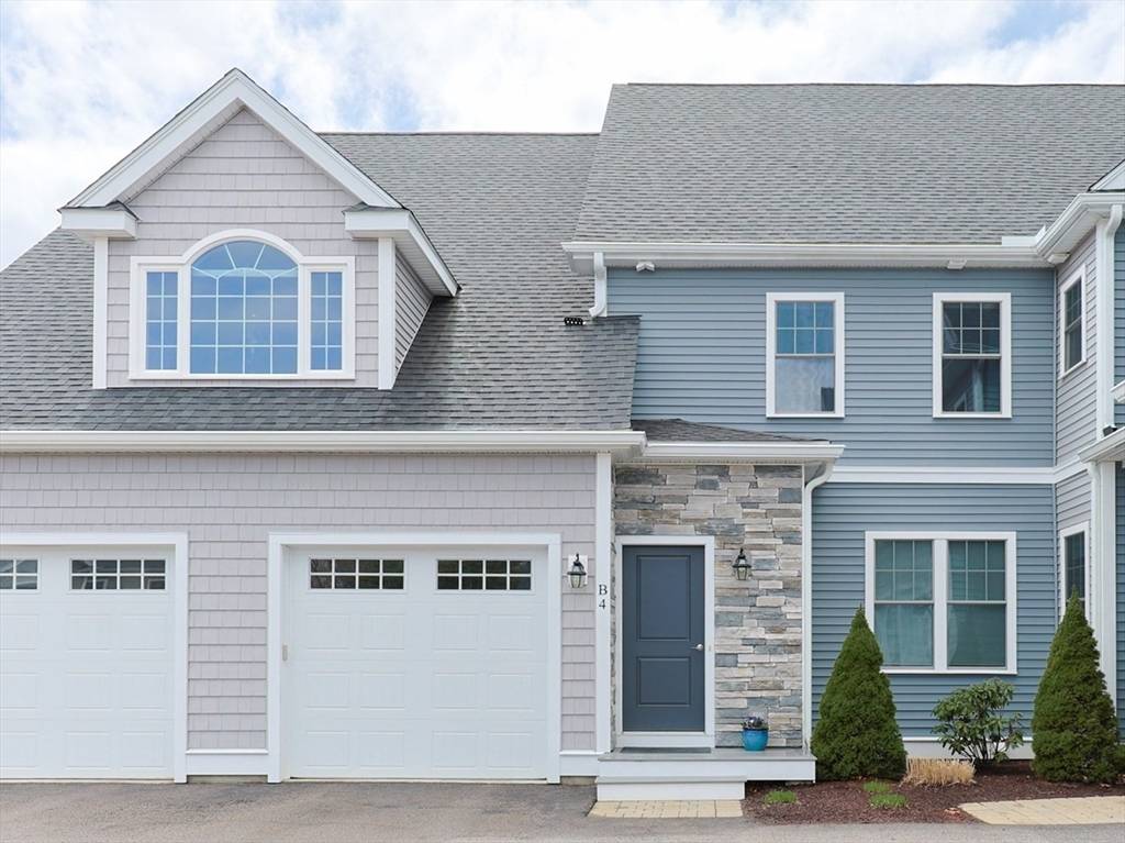 Foxboro, MA 02035,1 Roseland St. #B4