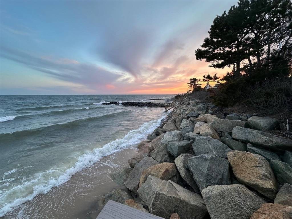 Harwich, MA 02671,231 Massachusetts 28 #1-5