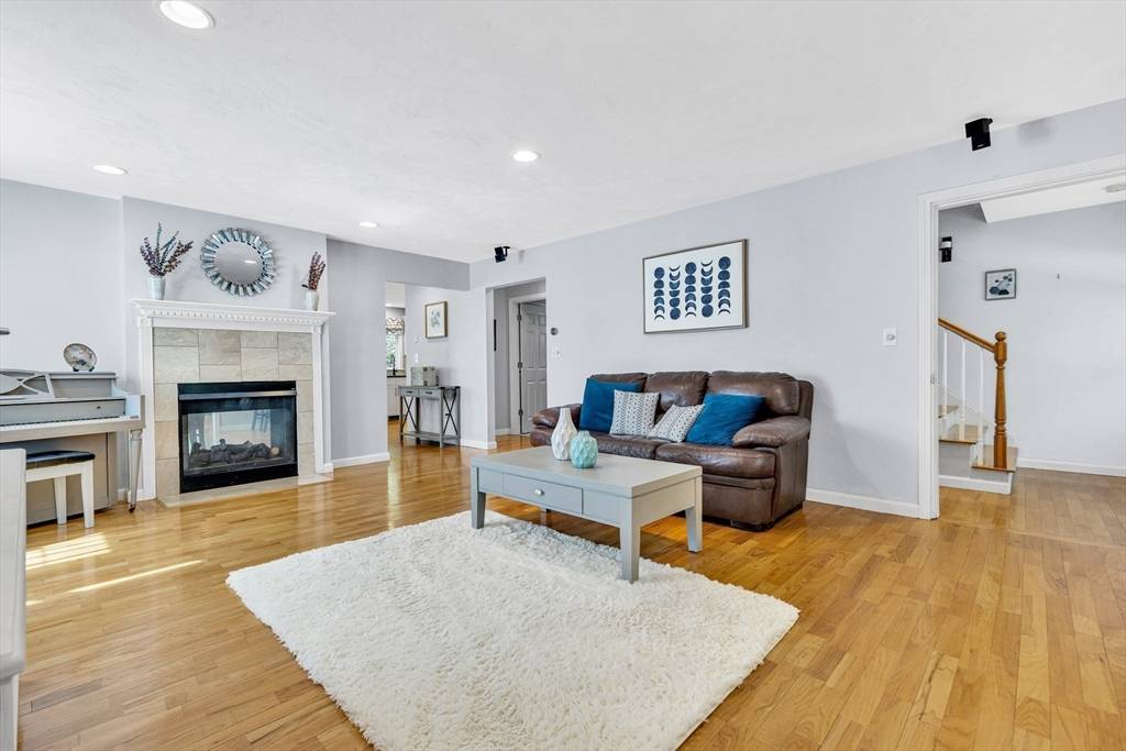 Boston, MA 02132,23 Baker Pl