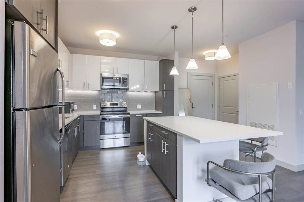Boston, MA 02135,99 Tremont St #303
