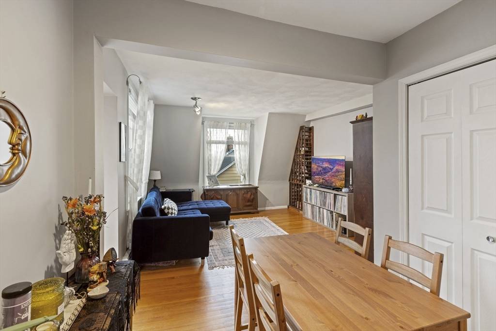 Salem, MA 01970,42 Broad St #5