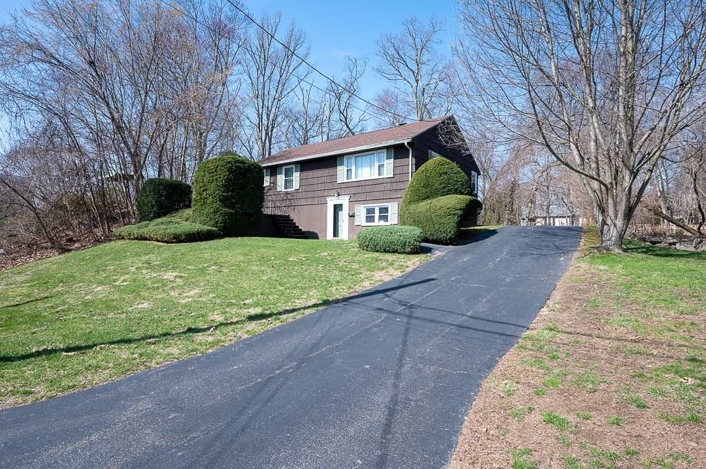 Millbury, MA 01527,1 Mayfair Ln
