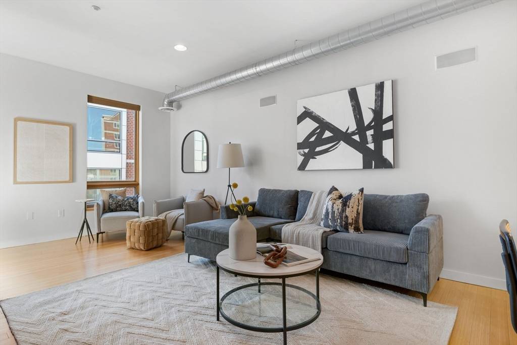 Boston, MA 02127,50 Athens St #3
