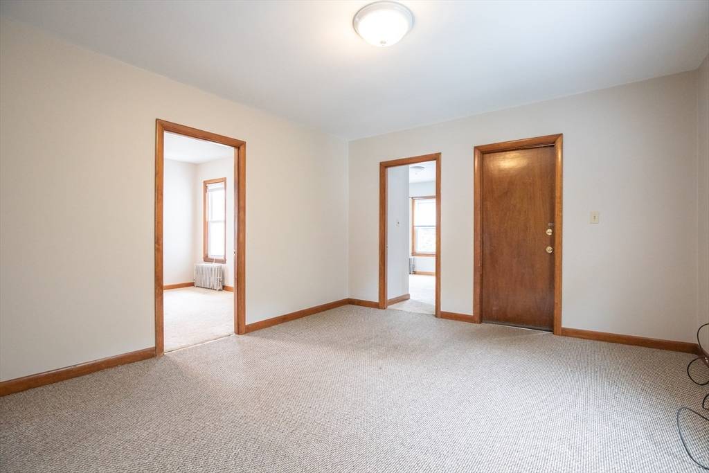 Northampton, MA 01060,275 State St