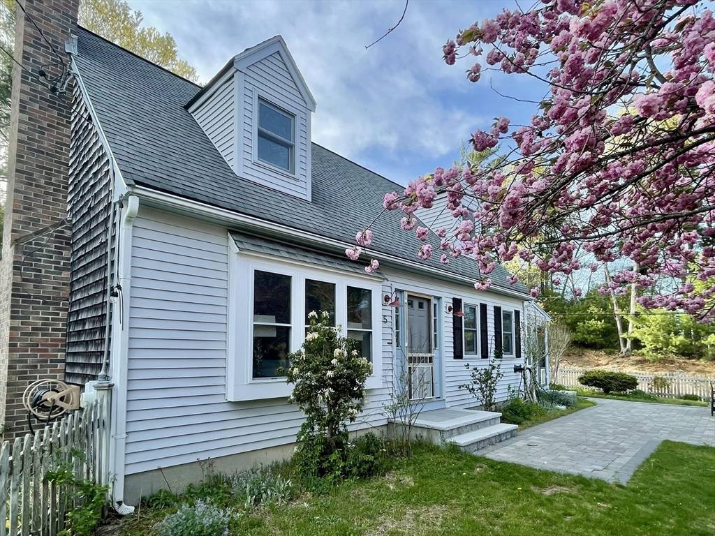 Bridgewater, MA 02324,5 Terry Lane