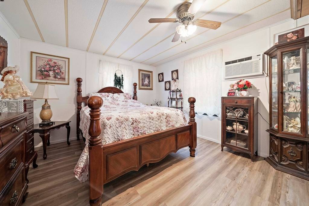 8 Lodgepole Lane Kingston, MA 02354