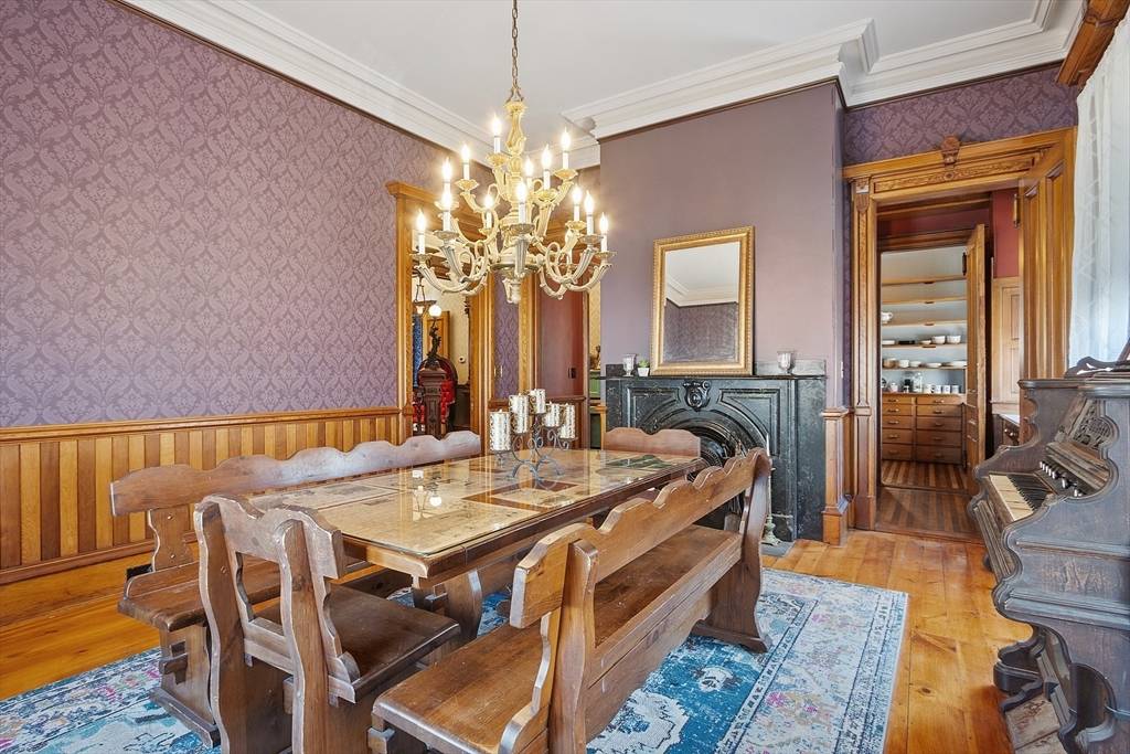 4 West Broadway Gardner, MA 01440