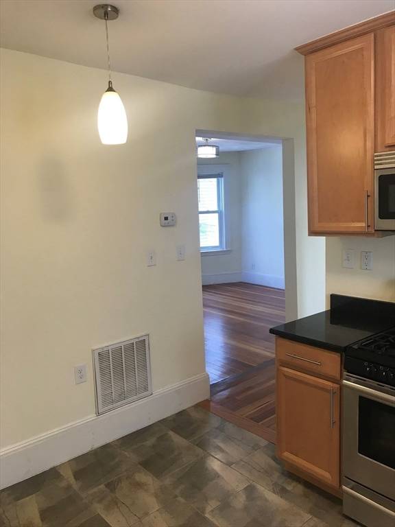 Somerville, MA 02144,65 Conwell Avenue #3