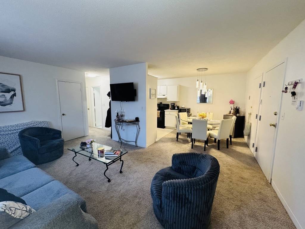 Framingham, MA 01701,69 Nicholas Rd #I