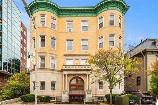 Cambridge, MA 02139,863 Massachusetts Ave #25