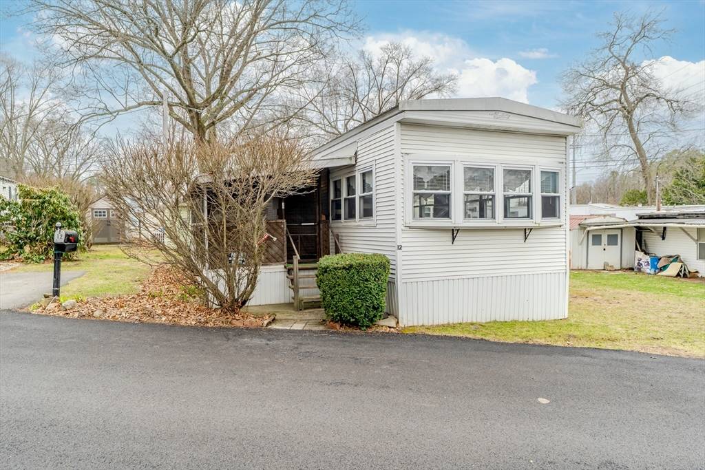 Chicopee, MA 01020,12 Puffin Drive