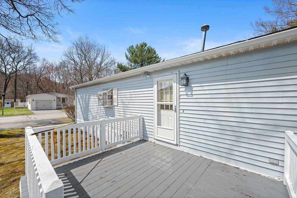 Taunton, MA 02780,239 Mapleleaf Dr