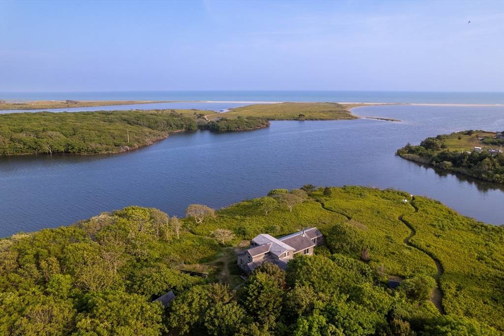West Tisbury, MA 02575,176 Middle Point Rd