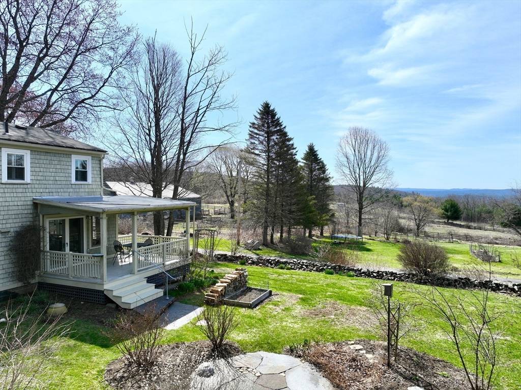 Belchertown, MA 01007,581 North Gulf Rd