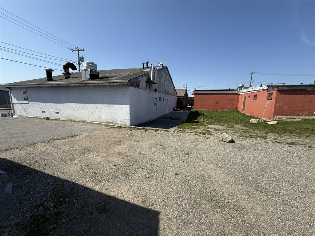 New Bedford, MA 02746,428 Mount Pleasant St