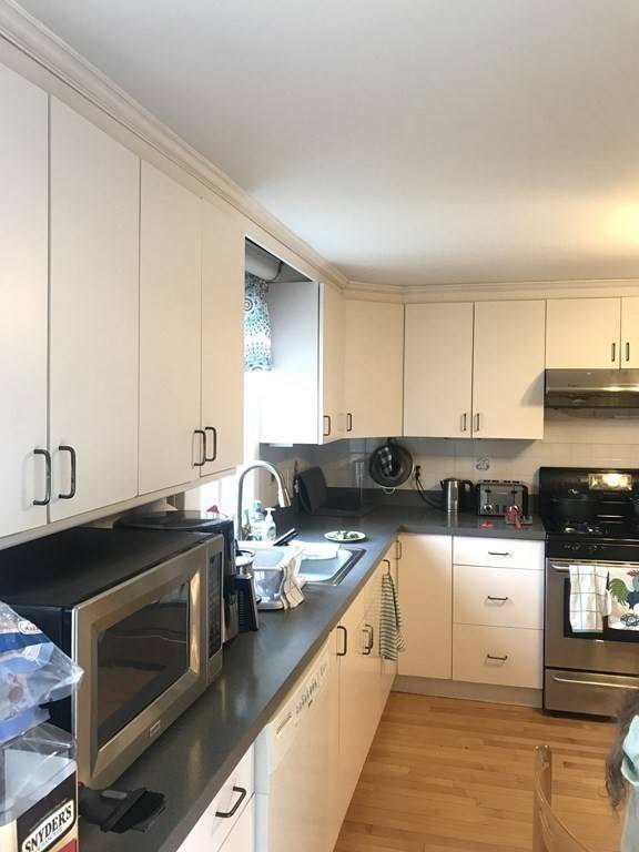 Newton, MA 02461,53 Elinor Rd