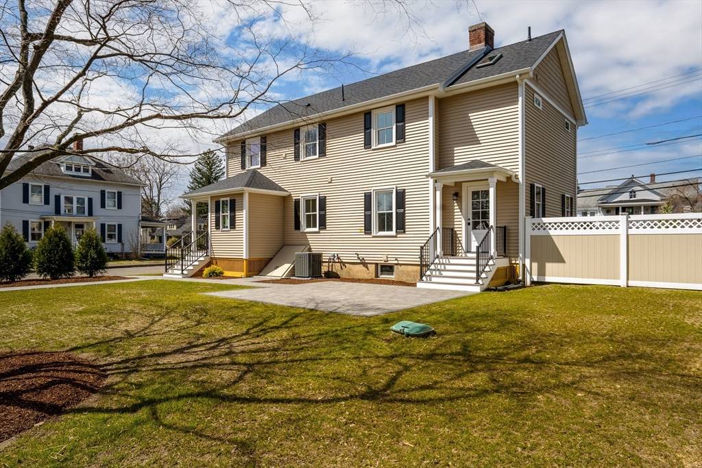 Easthampton, MA 01027,278 Main St