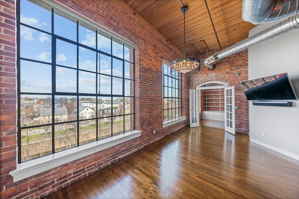 Lowell, MA 01854,491 Dutton St #509