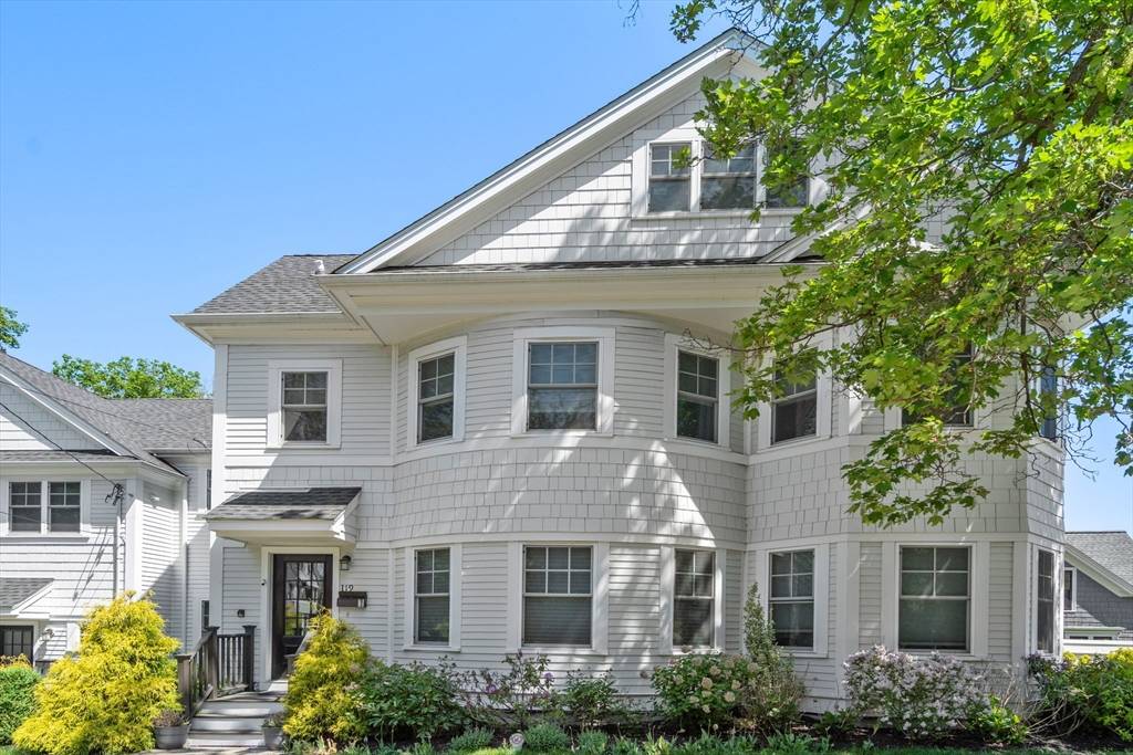Newton, MA 02458,119 Charlesbank Rd #119