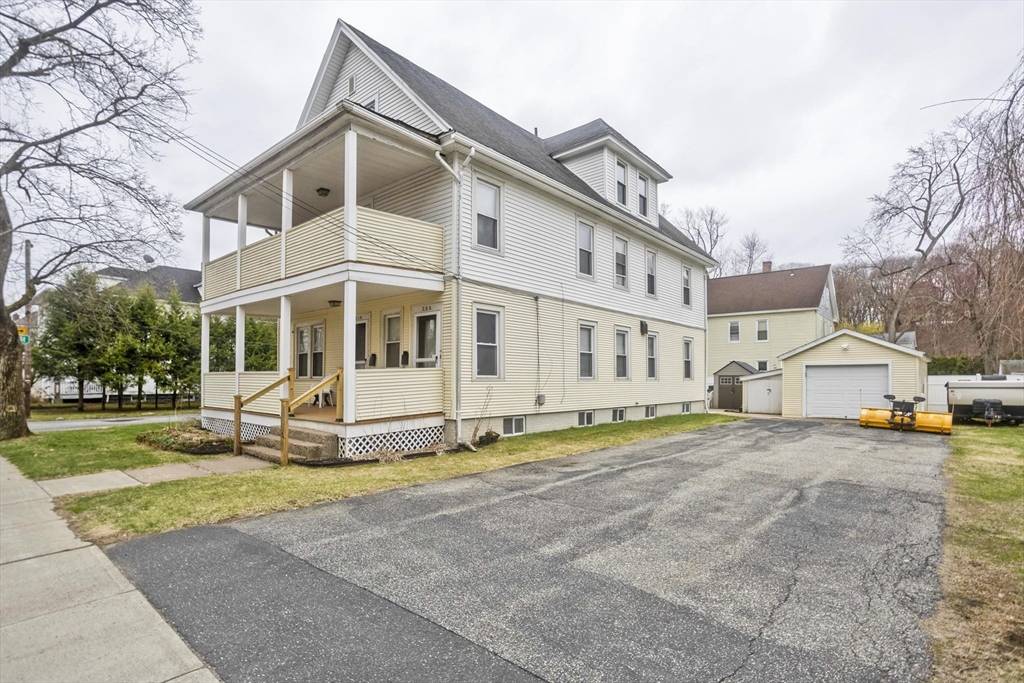 Agawam, MA 01001,208-210 Walnut St