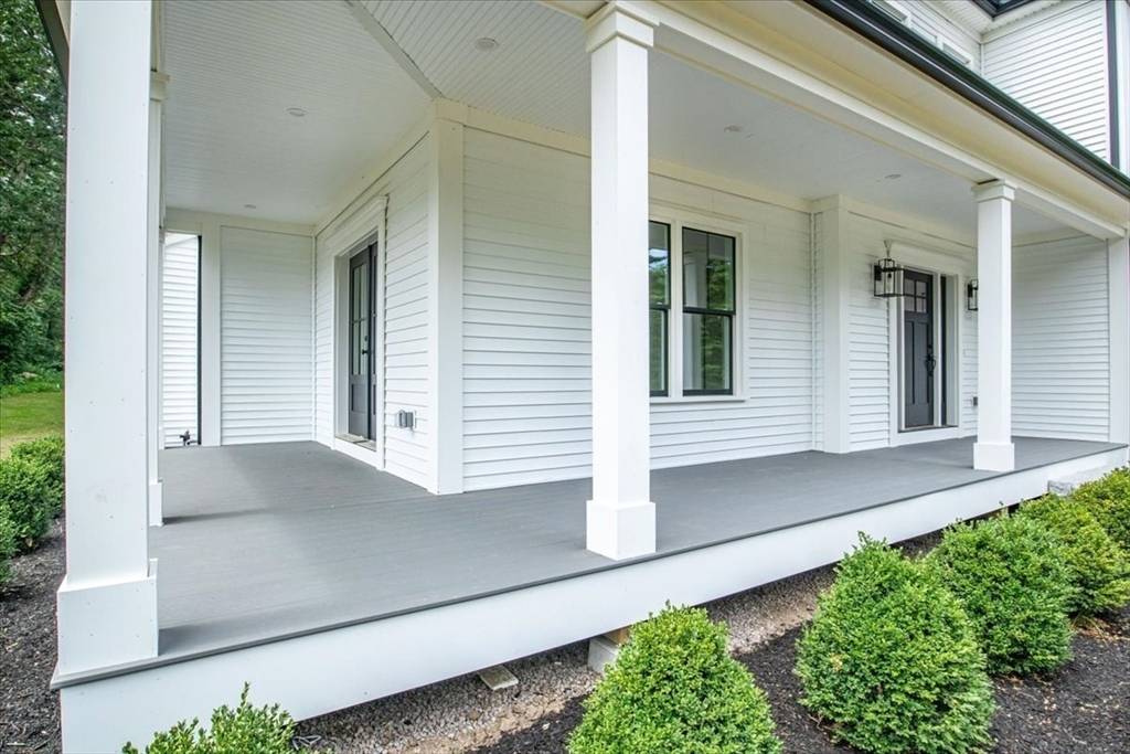 Millis, MA 02054,196 Ridge St