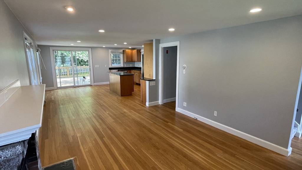 Needham, MA 02492,148 Oak Street