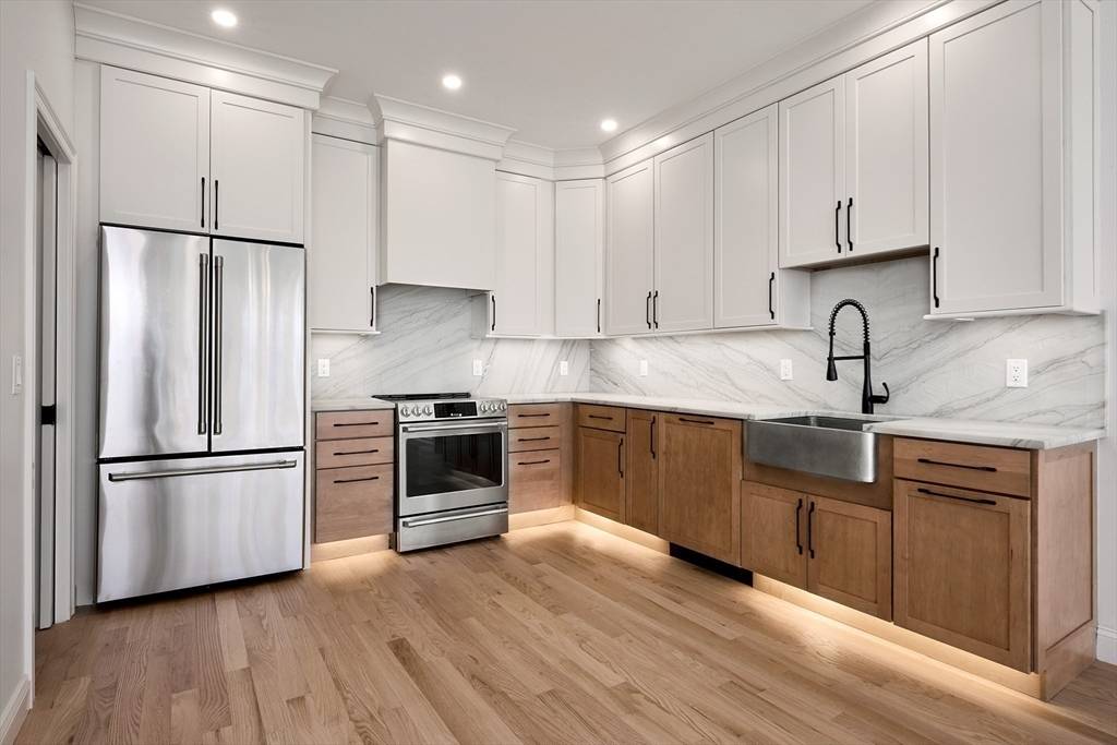 Dennis, MA 02638,401 Main St #101
