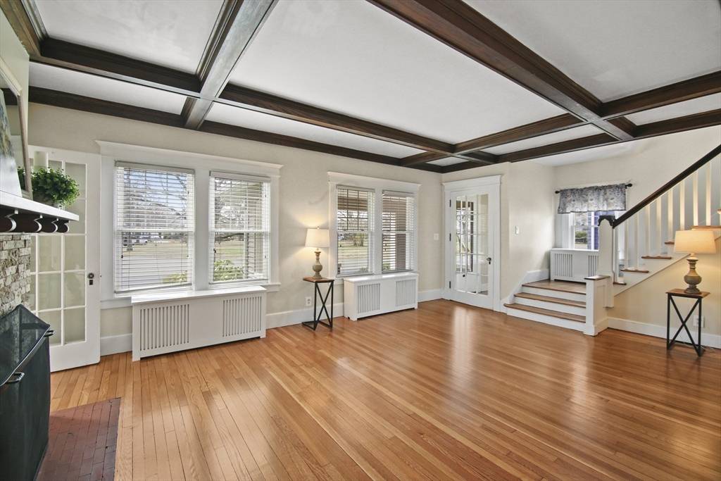 Longmeadow, MA 01106,60 Hazelwood Avenue