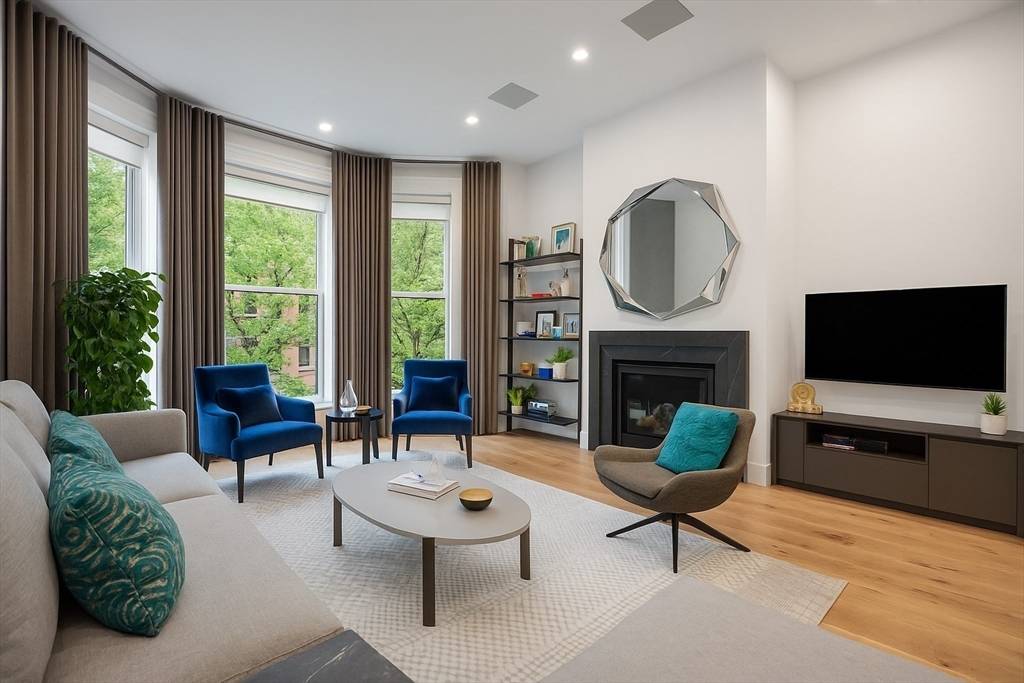 Boston, MA 02116,7 Marlborough Street #1
