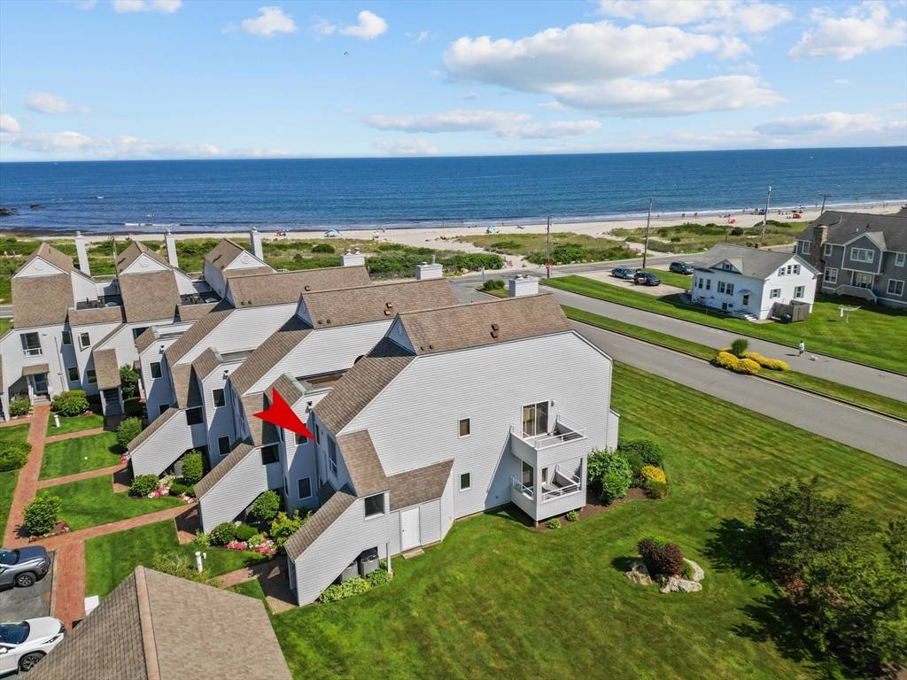 Narragansett, RI 02882,201 Bellevue Ct #201